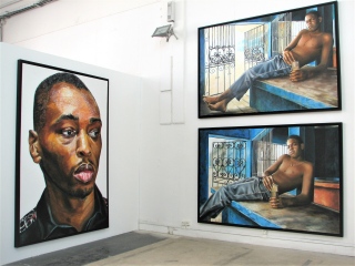 Vue d'exposition: - Ailleurs: